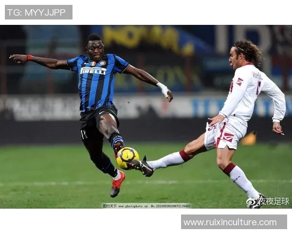 足球场上的搞笑瞬间让你捧腹大笑的趣事分享